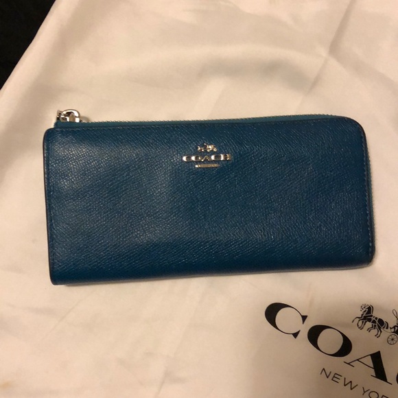 Coach Tote & Wallet - Picture 2 of 7